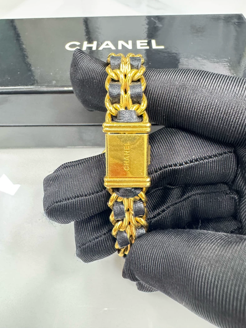 Chanel vintage Premiere sugar cube black gold watch (second hand)-3