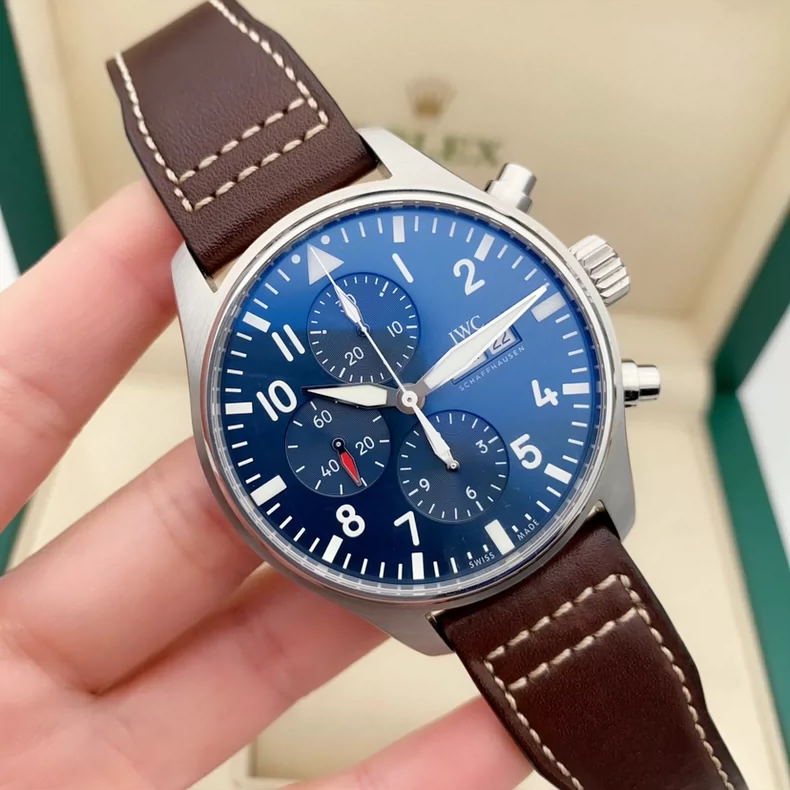 IWC Pilot's Series IW377714 Men's Automatic Mechanical Watch-4