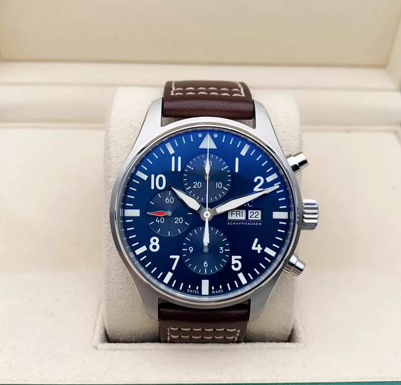 IWC Pilot's Series IW377714 Men's Automatic Mechanical Watch