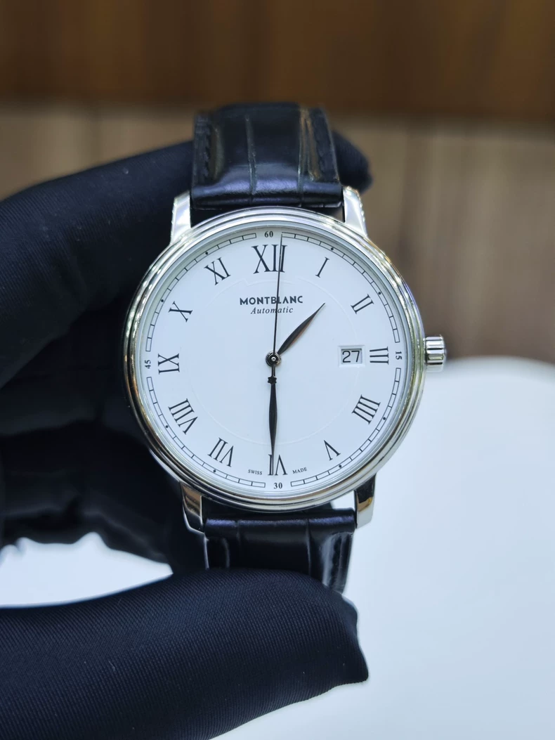 Montblanc Tradition Series U0112609 watch (second hand)